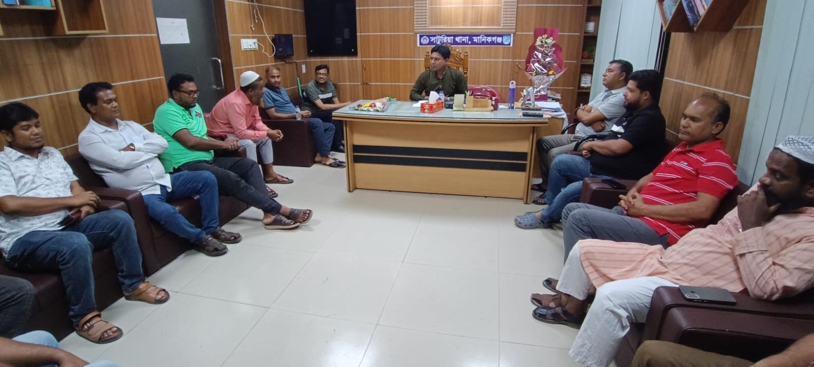 নবাগত ওসির সাথে সাটুরিয়া প্রেসক্লাবের সদস্যদের মতবিনিময় সভা অনুষ্ঠিত