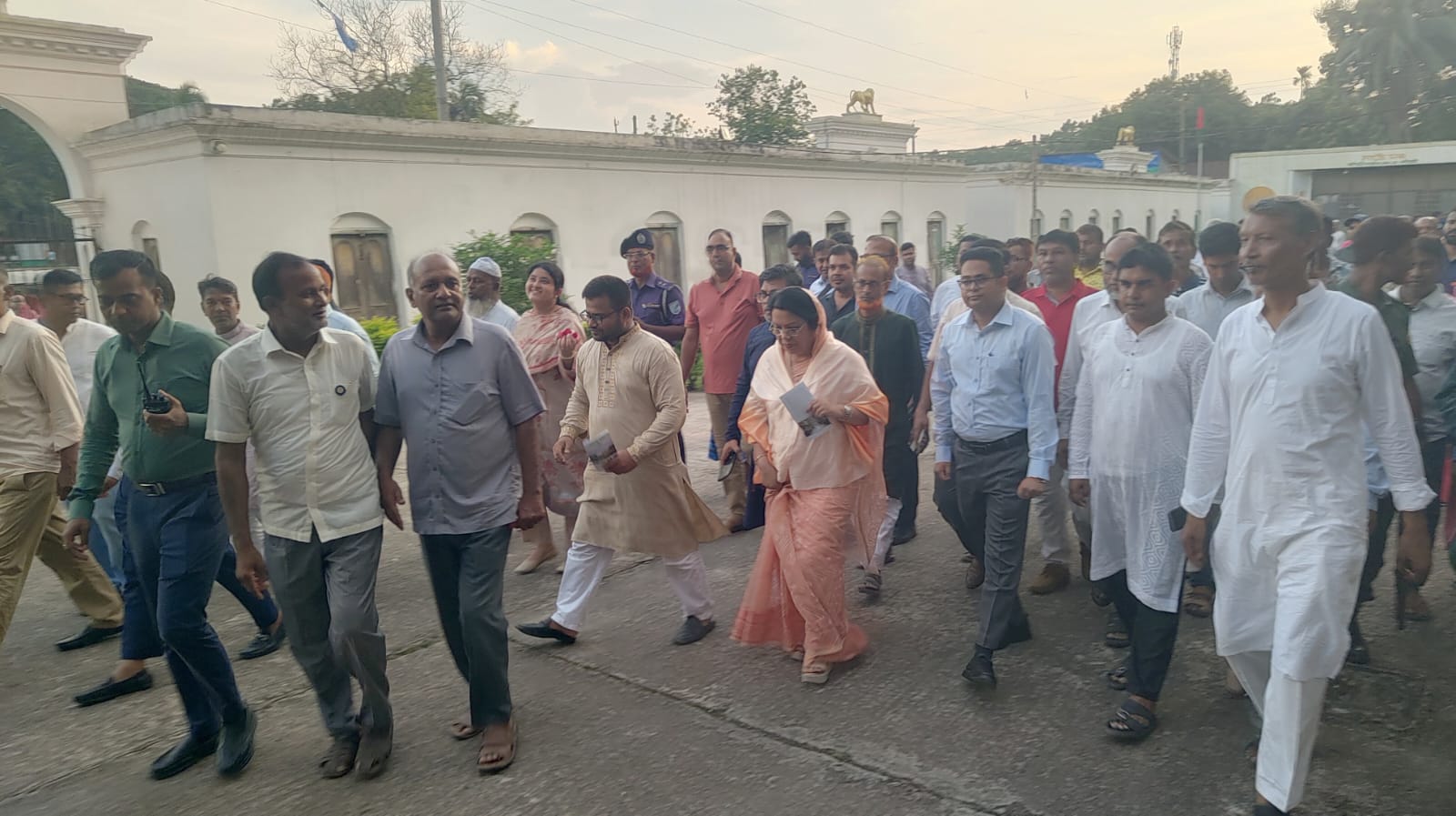 বালিয়াাটি জমিদার বাড়ি পরিদর্শনে বিমান ও পর্যটনমন্ত্রী আফরোজা খানম রিতা বালিয়াাটি জমিদার বাড়ি পরিদর্শনে বিমান ও পর্যটনমন্ত্রী আফরোজা খানম রিতা